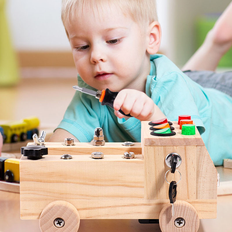 Wooden Montessori Busy Board S - Board Game Box recension och pris